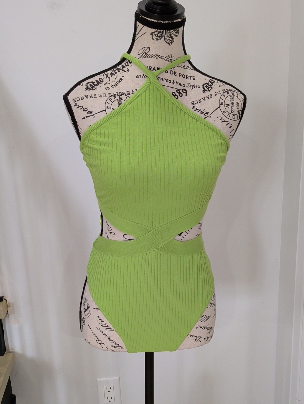 ZARA | Women's Green Ribbed  Cutout Limitless Contour Bodysuit